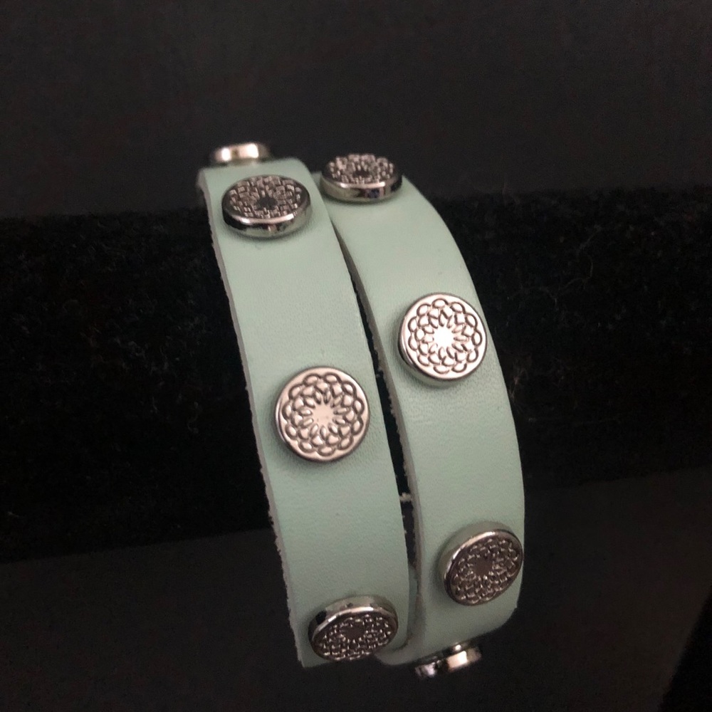 Mint leather wrap - Picture 1 of 2